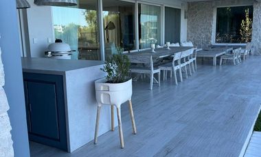 Muy Linda Casa en Virazon Alquiler.