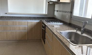 Departamento 3 amb. con cochera cubierta - Remedios De Escalada