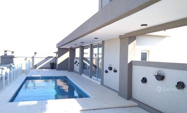 Departamento 3 amb. con cochera cubierta - Remedios De Escalada