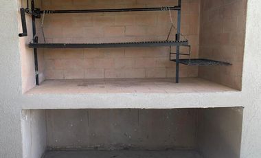 Casa a la laguna-Barrio San Matías, Escobar- 4 dormitorios