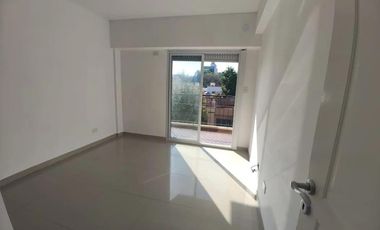 Departamento en alquiler - 3 Dormitorios 2 Baños - Saavedra