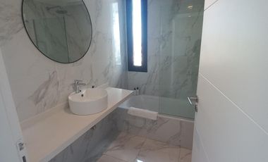 Departamento en Alquiler, 2 Ambientes con cochera en Brickell Tigre, GBA Norte