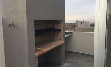 Departamento con cochera - La Lucila