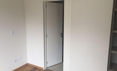 Departamento con cochera - La Lucila