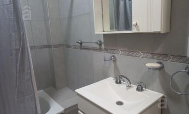 Alquiler en Villa Ballester- Dos Ambientes con Cochera-Muy luminoso.