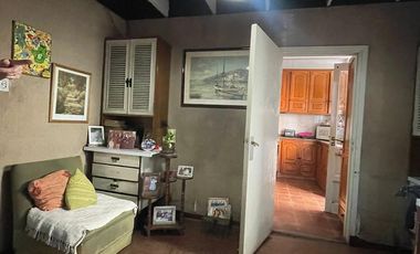 Casa en  venta de 4 ambientes con dos locales - Villa Dominico