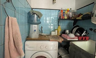 Casa en  venta de 4 ambientes con dos locales - Villa Dominico