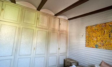 Casa en  venta de 4 ambientes con dos locales - Villa Dominico