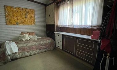 Casa en  venta de 4 ambientes con dos locales - Villa Dominico