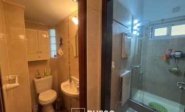 VENTA CASA, GRAN JARDIN/QUINCHO, EN EL CORAZON FLORIDA M