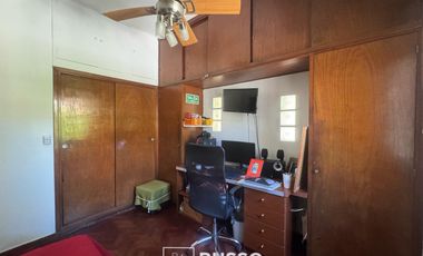 VENTA CASA, GRAN JARDIN/QUINCHO, EN EL CORAZON FLORIDA M