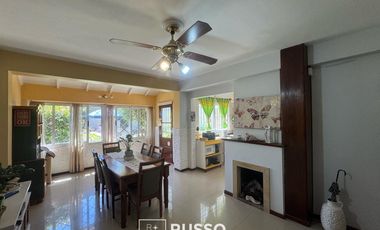 VENTA CASA, GRAN JARDIN/QUINCHO, EN EL CORAZON FLORIDA M