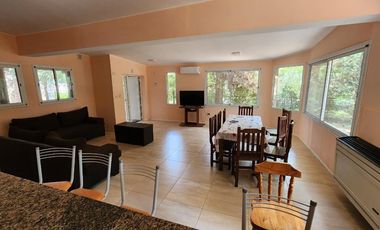 Casa en venta - 4 Dormitorios 2 Baños - Cocheras - 1000Mts2 - Residencial I