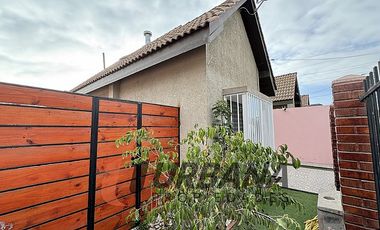 CÓMODA CASA EN CIELOS DEL VALLE IV