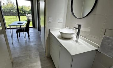 Casa en venta - 4 Dormitorios 2 Baños - Pilar