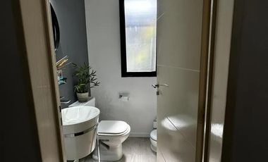 Casa en venta - 4 Dormitorios 2 Baños - Pilar