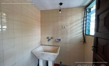 Casa en venta en Berazategui - 4 ambientes con pileta. APTO CREDITO!