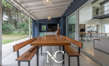 Casa en Venta en Costa Esmeralda con fondo libre