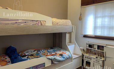 Casa de 3amb con gran quincho!!