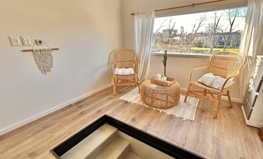 Casa con inmejorable vista al lago