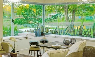 Casa con inmejorable vista al lago