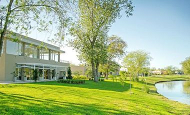 Casa con inmejorable vista al lago