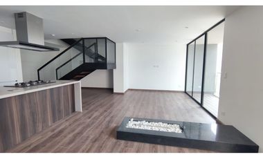 APARTAMENTO DÚPLEX EN VENTA EN LA FELICIDAD