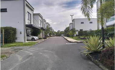 ALQUILER TOWN HOUSE CAMPESTRE SECTOR EL CAIMO - ARMENIA