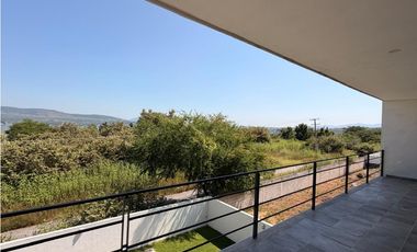 TEQUES CASA EN VENTA CON VISTA AL LAGO “27