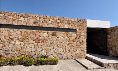 TEQUES CASA EN VENTA CON VISTA AL LAGO “27