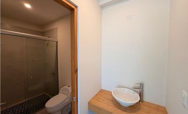 TEQUES CASA EN VENTA CON VISTA AL LAGO “27