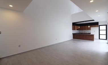 LOMAS DEL SOL, Casa en VENTA con recamara en PLANTA BAJA y sala de TV