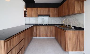 LOMAS DEL SOL, Casa en VENTA con recamara en PLANTA BAJA y sala de TV