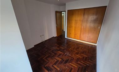 AMPLIO DPTO 1 DORM - BALCÓN EXTERNO - BV CHACABUCO Nº 480 - NVA CBA