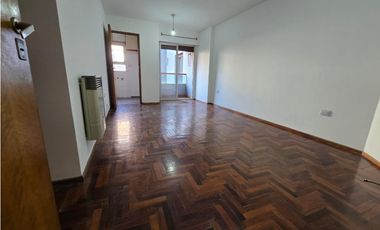 AMPLIO DPTO 1 DORM - BALCÓN EXTERNO - BV CHACABUCO Nº 480 - NVA CBA