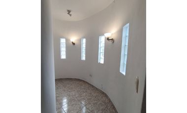 DUPLEX SOBRE URQUIZA CASI LAVALLE