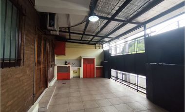 DUPLEX SOBRE URQUIZA CASI LAVALLE