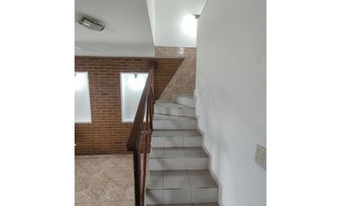 DUPLEX SOBRE URQUIZA CASI LAVALLE