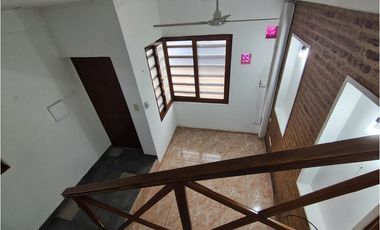 DUPLEX SOBRE URQUIZA CASI LAVALLE