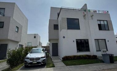 VENTA DE CASA EN RESIDENCIAL VILLAS DEL CAMPO EN CALIMAYA