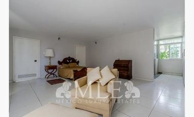 Casa en Club de Golf.