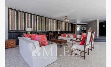 Casa en Club de Golf.