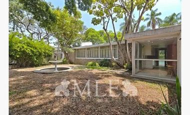 Casa en Club de Golf.