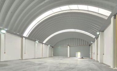 Renta de Bodega Comercial en Tecámac de 350 m2 con Espacios de Estacionamiento