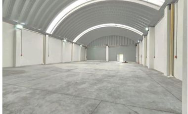 Renta de Bodega Comercial en Tecámac de 350 m2 con Espacios de Estacionamiento