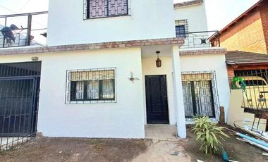 Casa PH en alquiler en Ituzaingo Norte