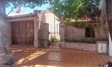 Casa en venta c/ cochera en Rafaela