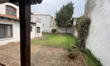 Casa en alquiler de 4 dormitorios c/ cochera en San Isidro Catedral