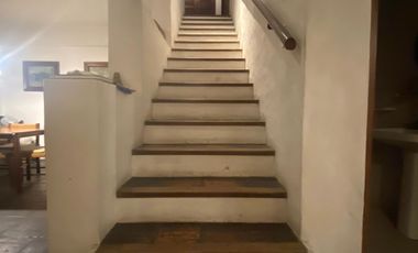 Casa en alquiler de 4 dormitorios c/ cochera en San Isidro Catedral