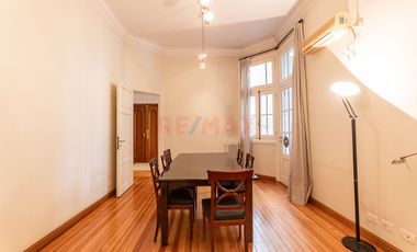 Oficina en Alquiler frente al Teatro Colón